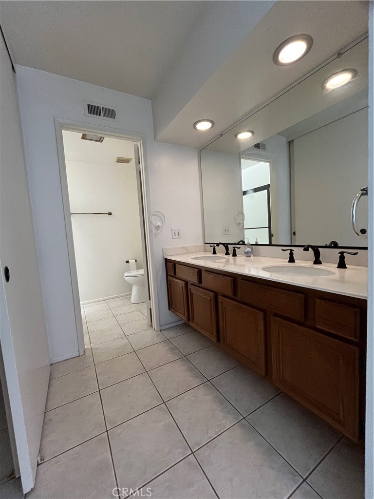 22 Vercelli Irvine, CA 92620 - Photo 10 of 27