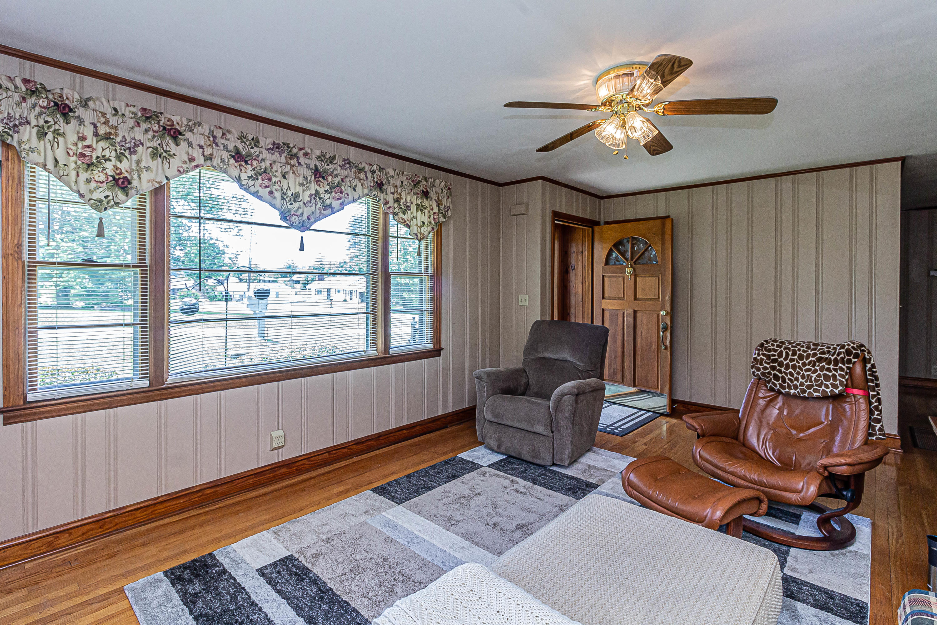 104 Light Lane Fall Branch, TN 37656 - Photo 13 of 59 IMG_0073