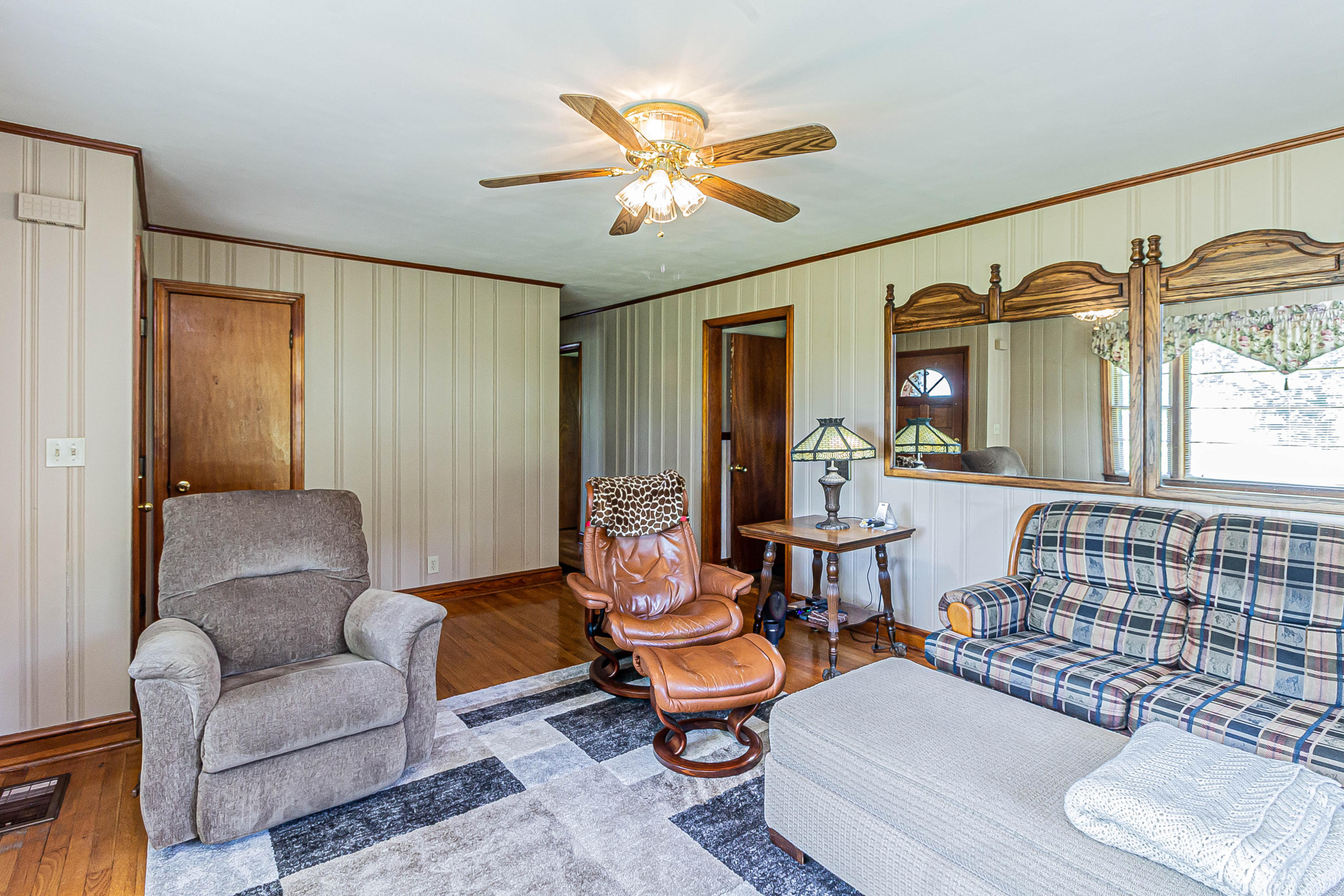 104 Light Lane Fall Branch, TN 37656 - Photo 18 of 59 IMG_0080
