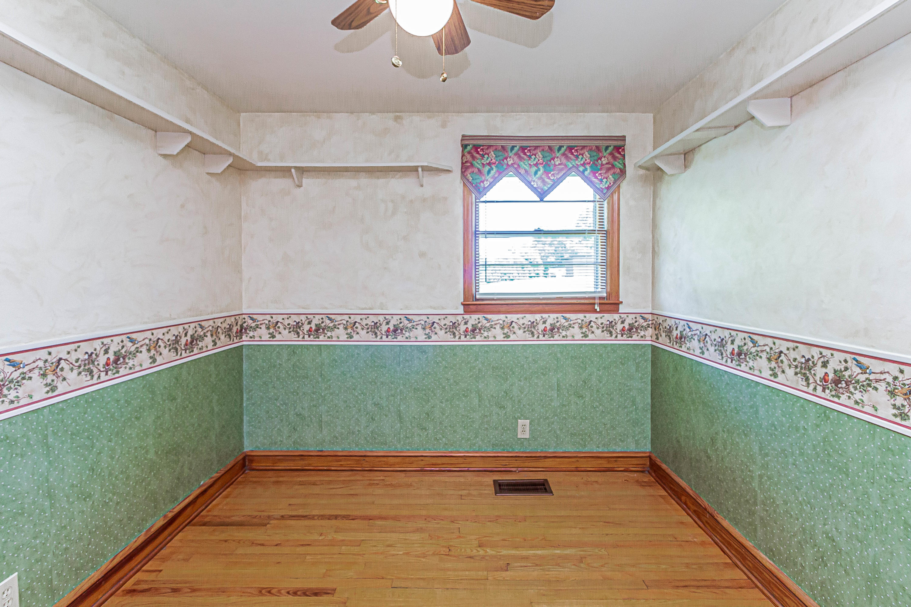 104 Light Lane Fall Branch, TN 37656 - Photo 20 of 59 IMG_0085