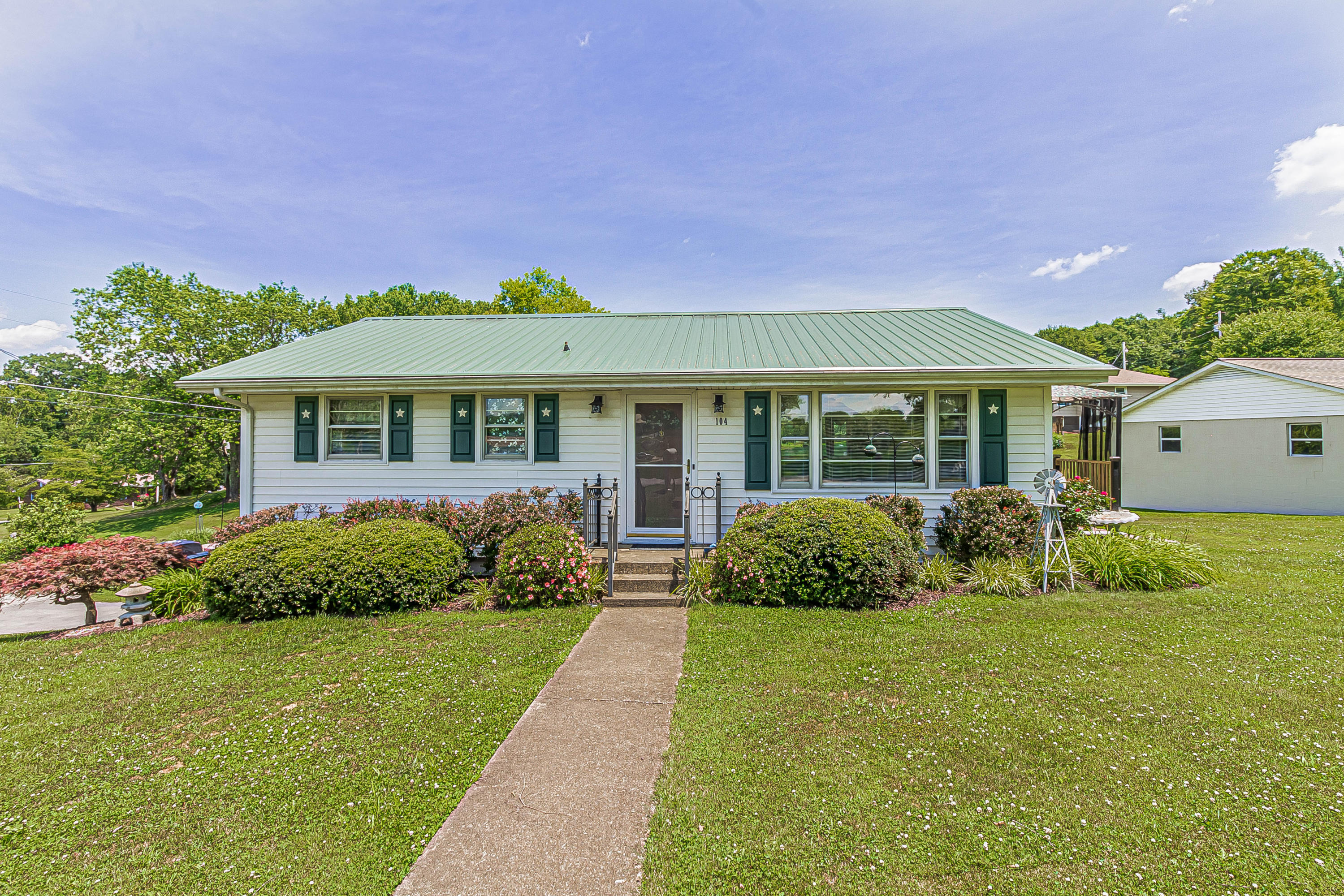 104 Light Lane Fall Branch, TN 37656 - Photo 57 of 59 IMG_0001-HDR
