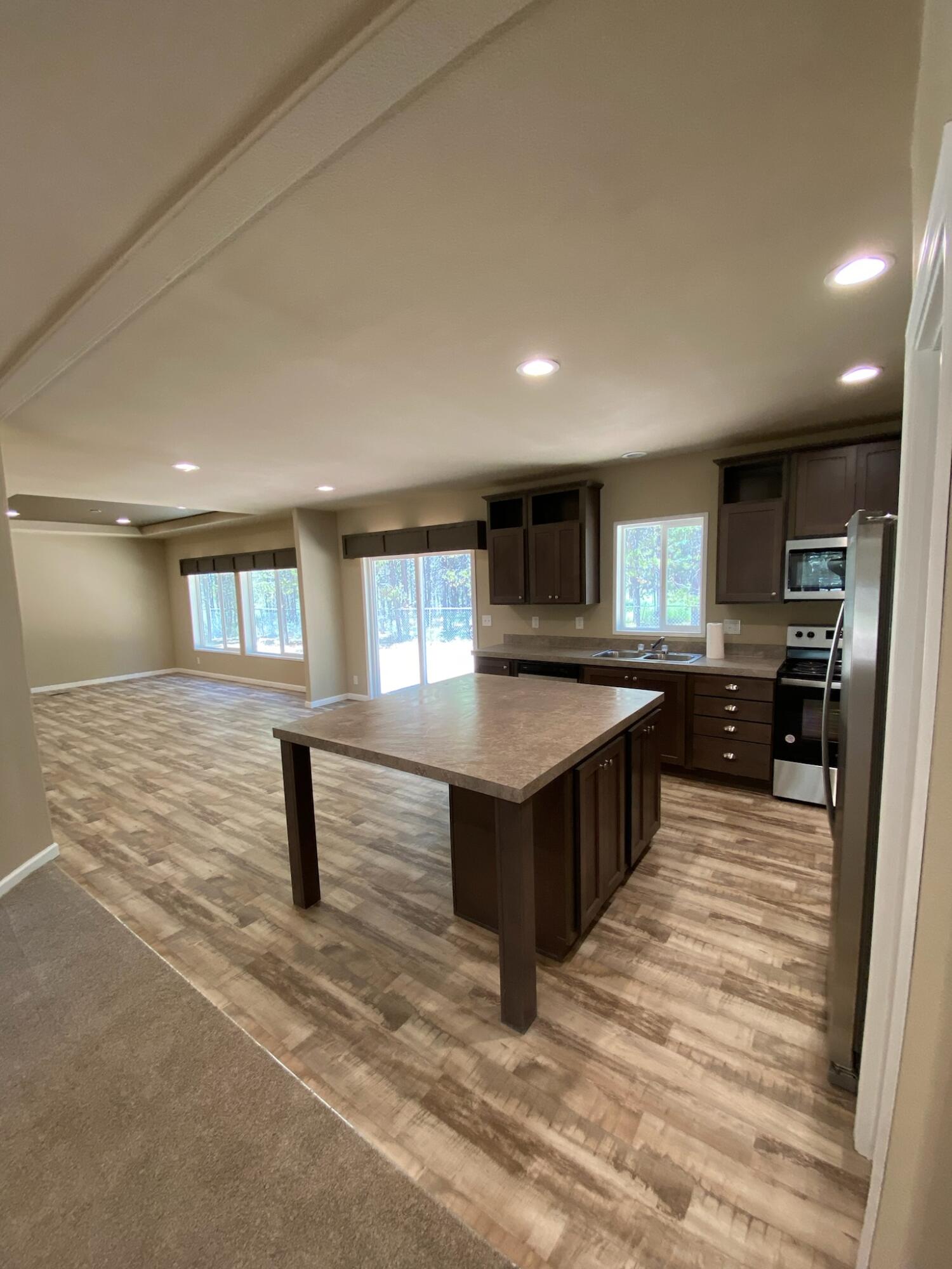 52511 Ammon Road La Pine, OR 97739 - Photo 13 of 44 Kitchen