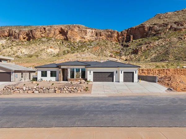 $725,000 | 366 North 200 East, La Verkin, UT 84745