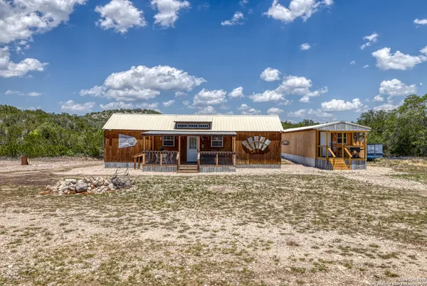 $529,955 | 1024 SD 63005, Del Rio, TX 78840