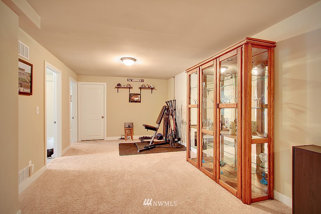 12627 Southeast 158th Street Renton, WA 98058 - Photo 18 of 23 Gallery Image 18