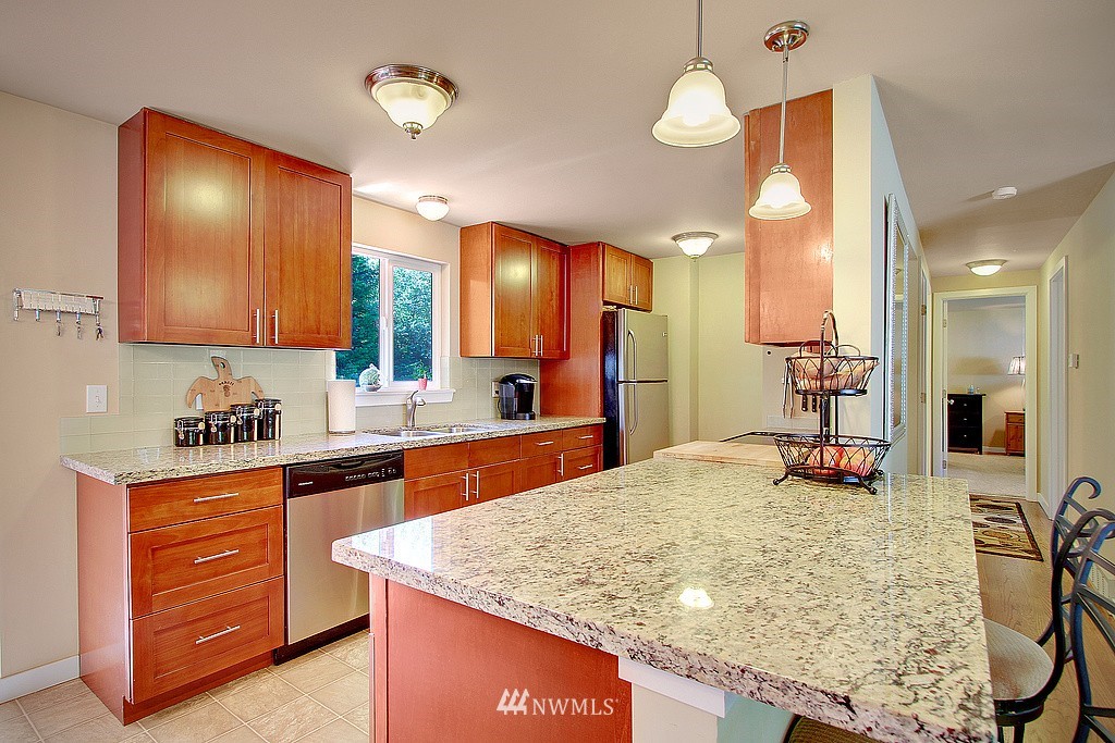 12627 Southeast 158th Street Renton, WA 98058 - Photo 9 of 23 Gallery Image 9