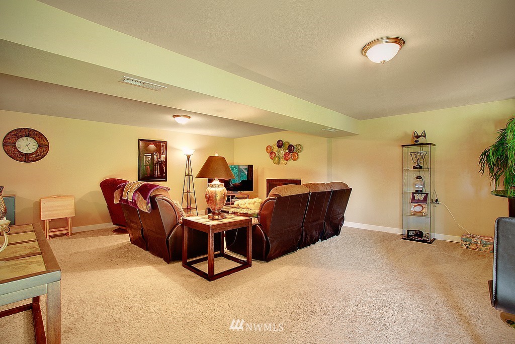 12627 Southeast 158th Street Renton, WA 98058 - Photo 10 of 23 Gallery Image 10