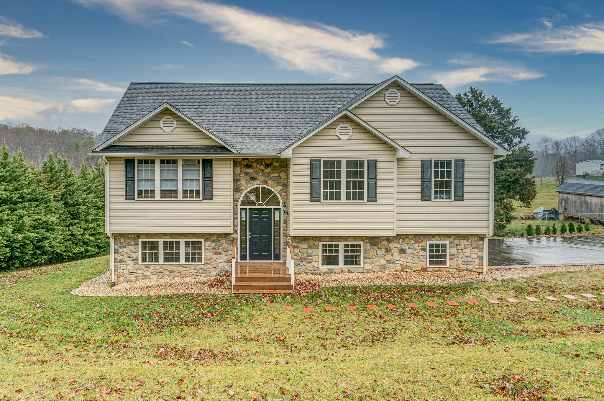 143 Northridge Road Hardy, VA 24101 - Photo 2 of 41 143 Northridge Rd 001