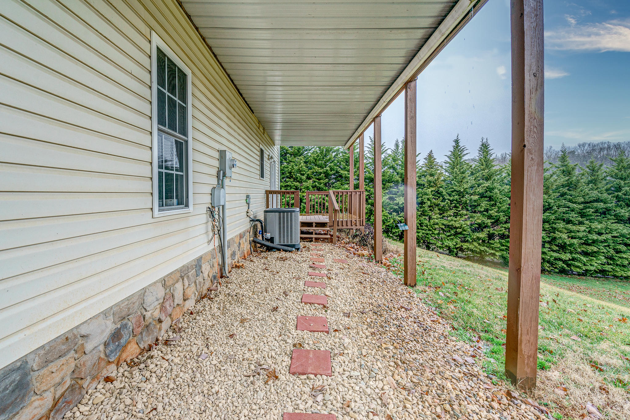 143 Northridge Road Hardy, VA 24101 - Photo 39 of 41 143 Northridge Rd 036