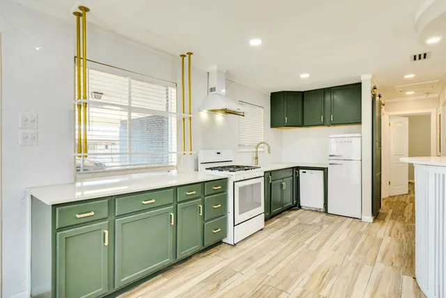 $500,000 | 2410 Audubon Place, Austin, TX 78741
