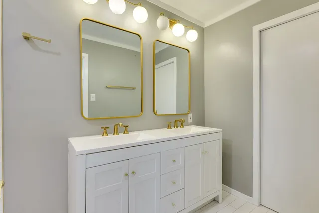 $500,000 | 2410 Audubon Place, Austin, TX 78741