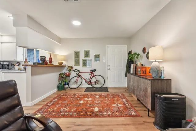 $500,000 | 2410 Audubon Place, Austin, TX 78741