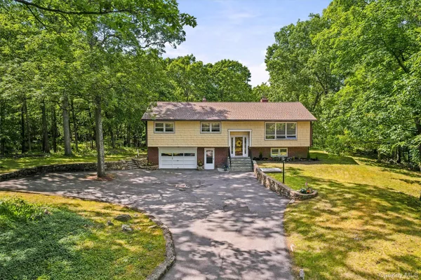 $529,900 | 27 Jean Drive, Monroe, NY 10950