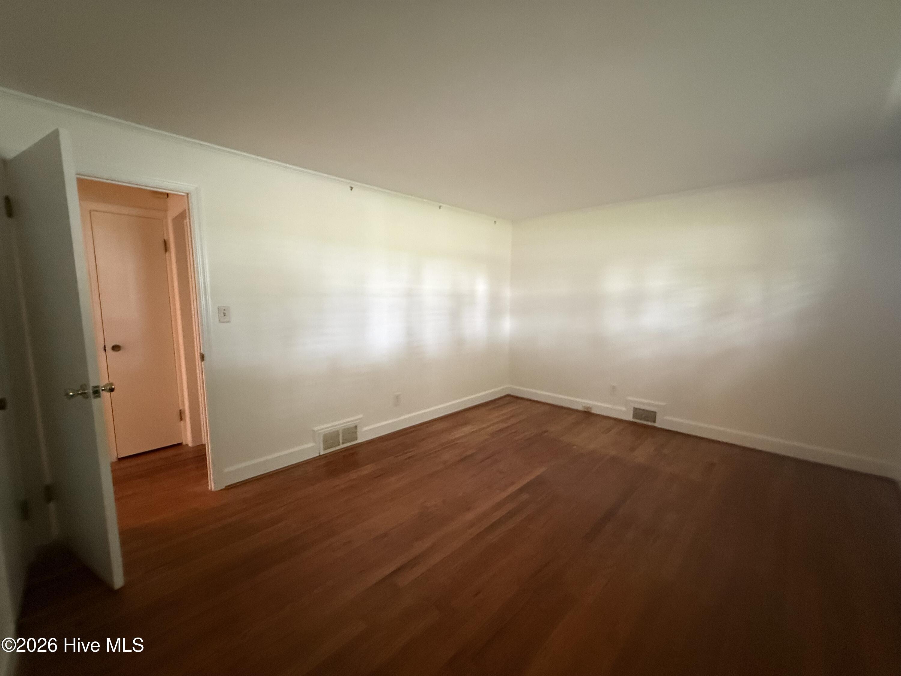 301 Graham Street Clinton, NC 28328 - Photo 7 of 11