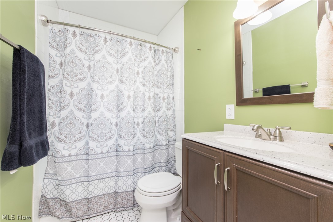 3731 Highland Road Cleveland, OH 44111 - Photo 11 of 21 Gallery Image 11