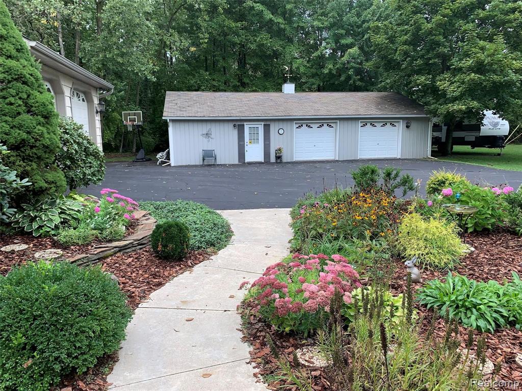 8680 Willow Road Willis, MI 48191 - Photo 2 of 33