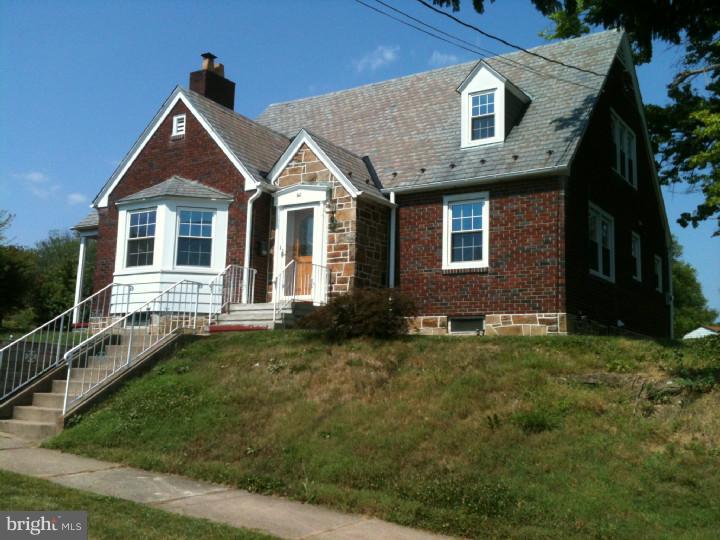 343 Kenhorst Boulevard Reading, PA 19607 - Photo 2 of 25 Exterior Front