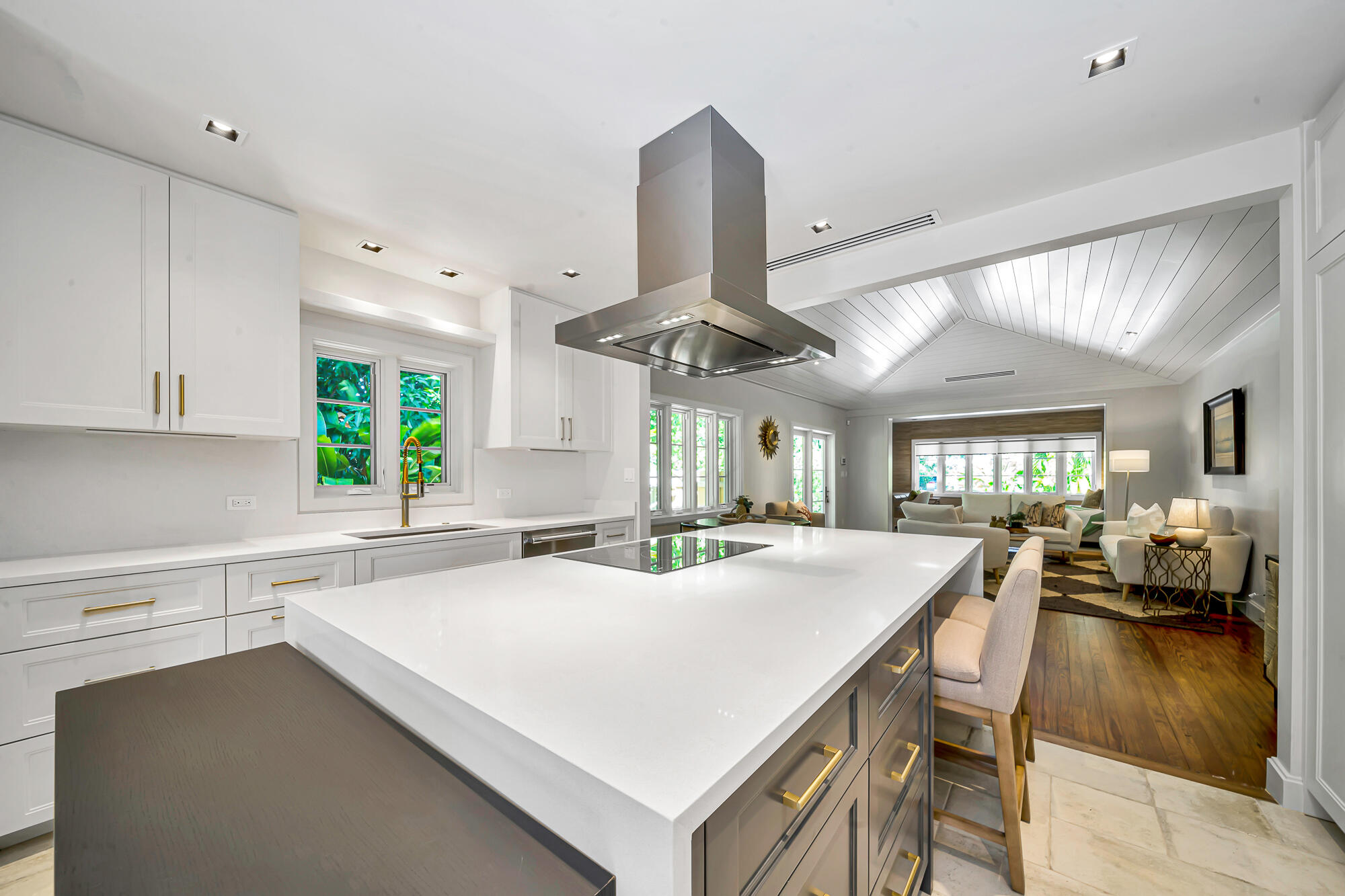 300 Barcelona Road West Palm Beach, FL 33401 - Photo 10 of 48 DSC01134