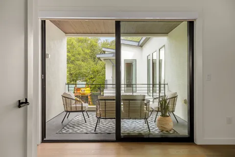 $3,900,000 | 208 Reveille Road, West Lake Hills, TX 78746