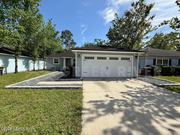 $1,695 | 8212 Maple Street, Jacksonville, FL 32244