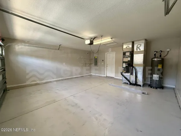 $1,695 | 8212 Maple Street, Jacksonville, FL 32244