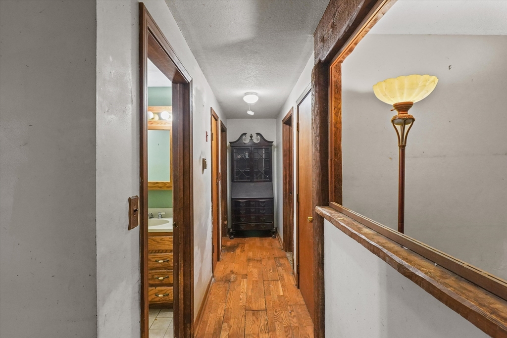 601 Flat Hill Road Lunenburg, MA 01462 - Photo 11 of 39