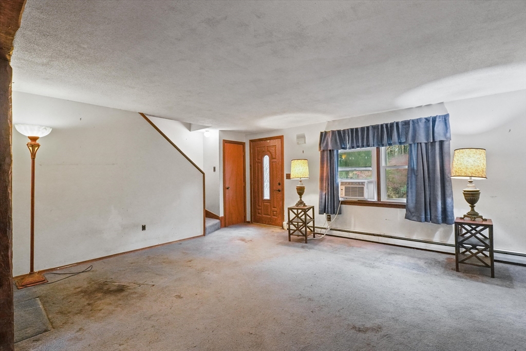 601 Flat Hill Road Lunenburg, MA 01462 - Photo 6 of 39