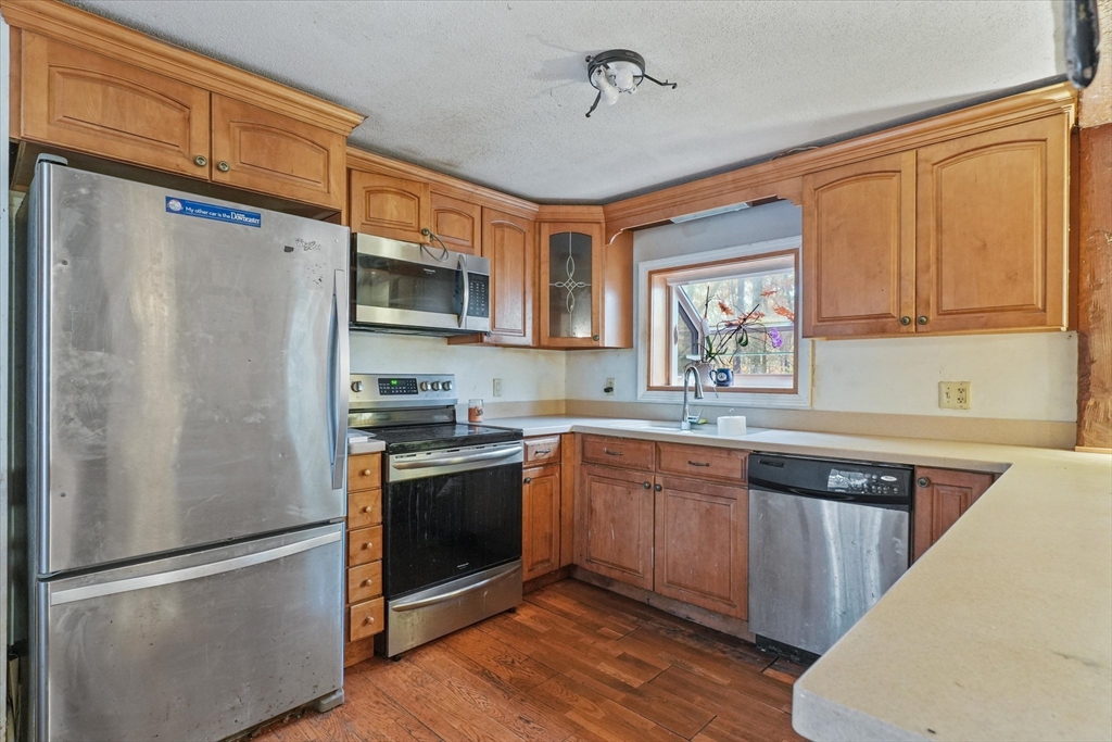 601 Flat Hill Road Lunenburg, MA 01462 - Photo 9 of 39