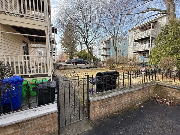 $3,000 | 66 Brock Street, Unit 3, Boston, MA 02135