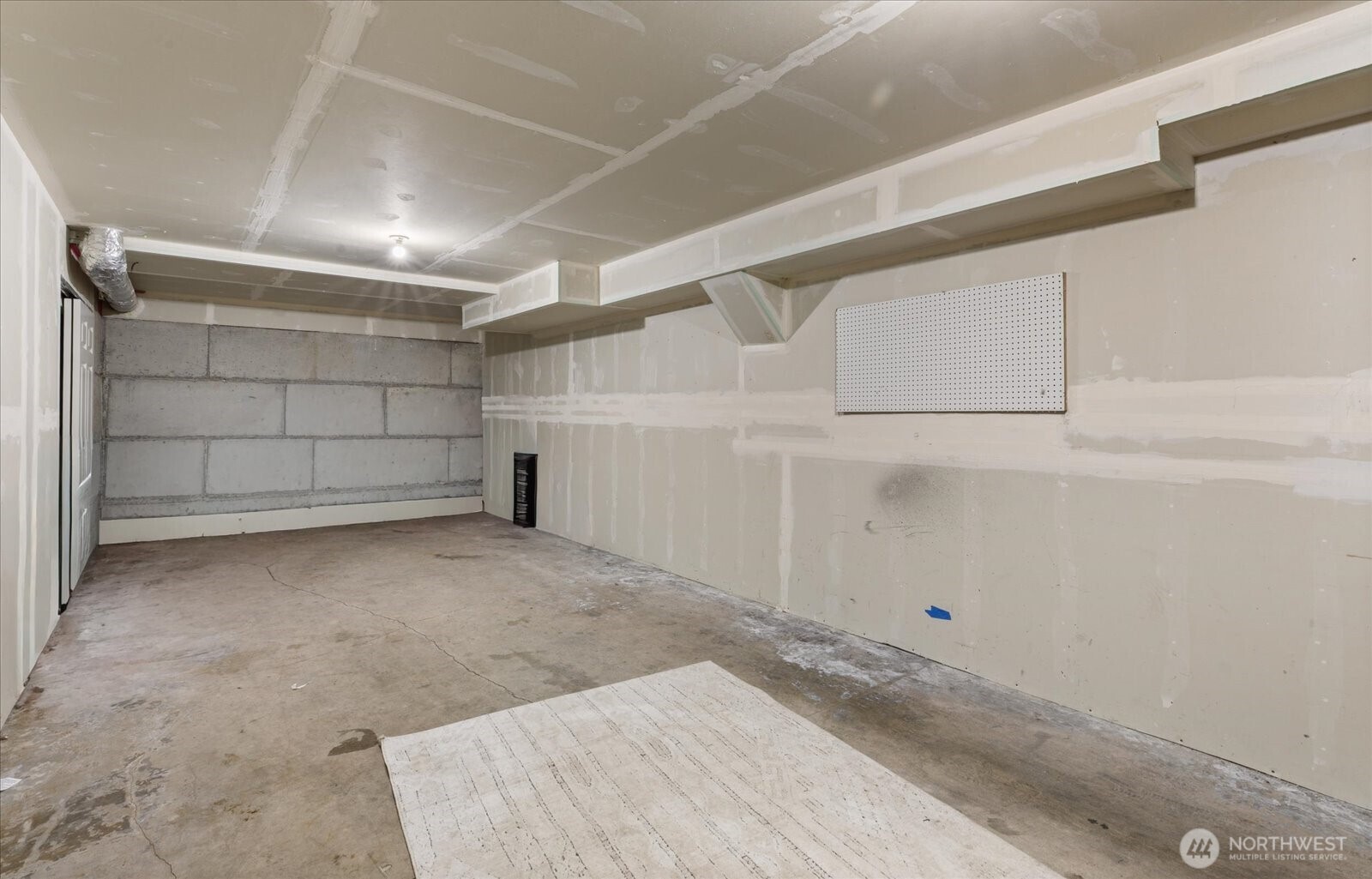 30875 State Rte 20, Unit M2 Oak Harbor, WA 98277 - Photo 26 of 29 a view of empty room