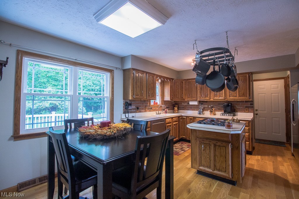 12590 Bass Lake Road Chardon, OH 44024 - Photo 12 of 35 Gallery Image 12