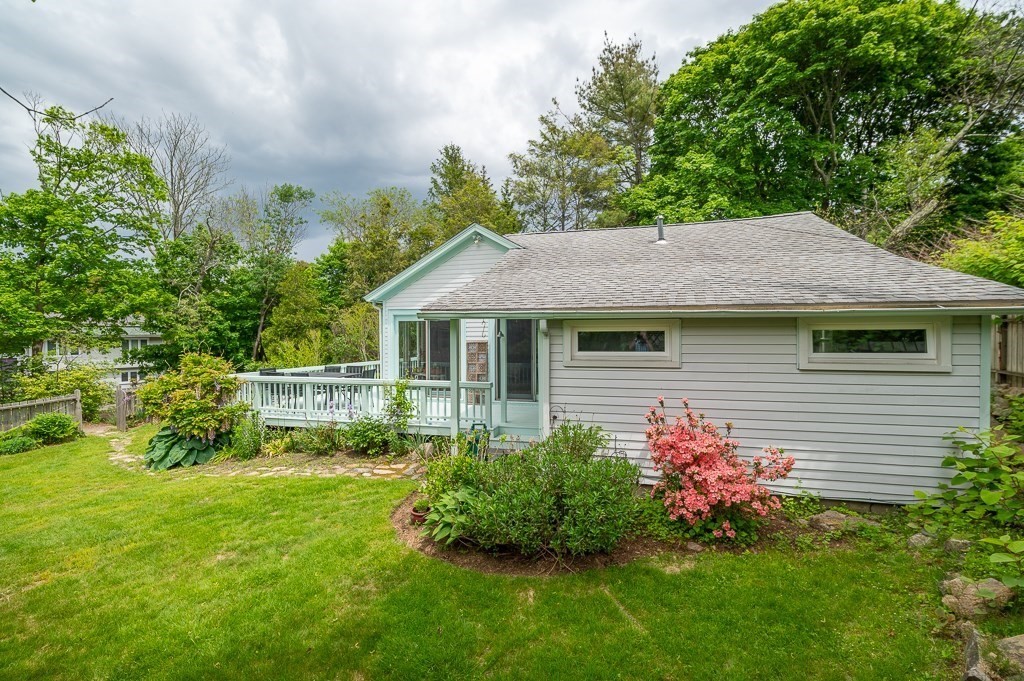 7 Lighthouse Way Gloucester, MA 01930 - Photo 6 of 25