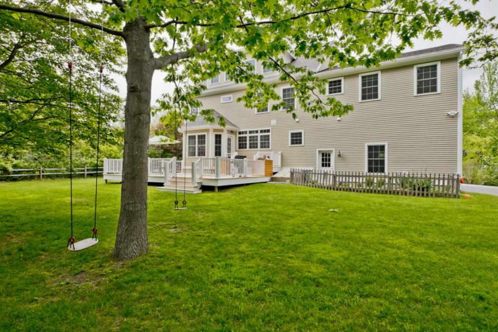 8 Cross Hill Road Cape Elizabeth, ME 04107 - Photo 4 of 35 Photo