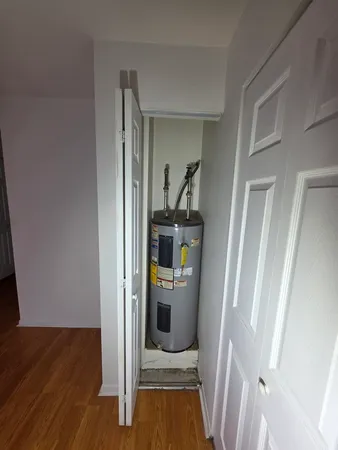 $1,450 | 336 Lathrop Avenue, Unit 304, Forest Park, IL 60130