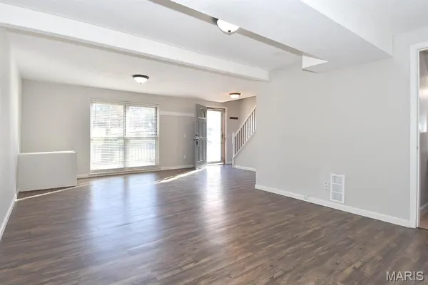 $2,100 | 803 Villette Court, Ballwin, MO 63011