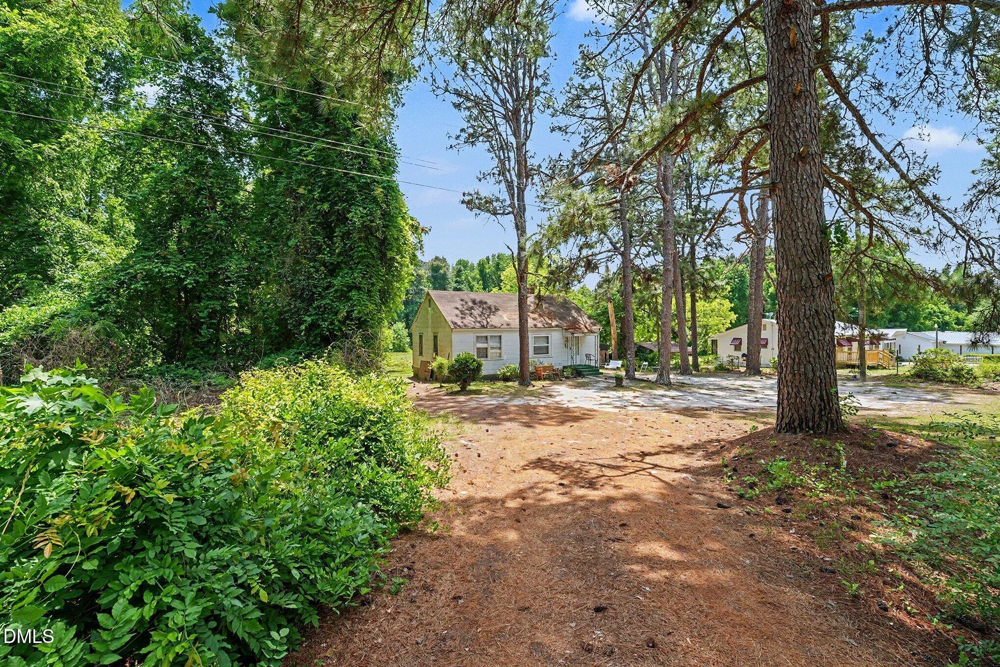 399 Army Road Raeford, NC 28376 - Photo 8 of 10 009_file_2339