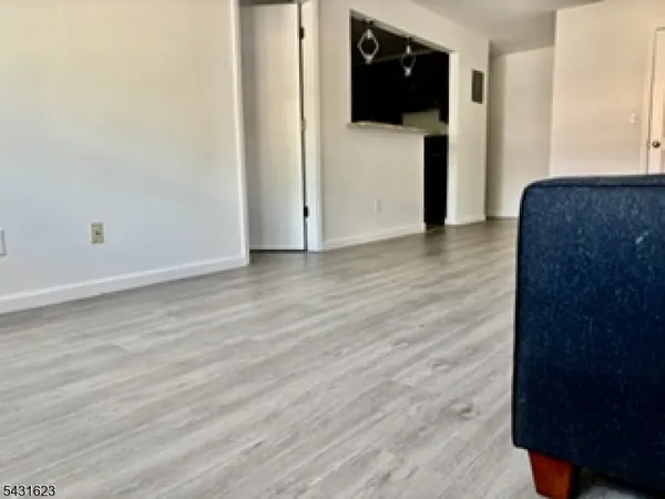 $2,200 | 392 College Drive, Edison, NJ 08817