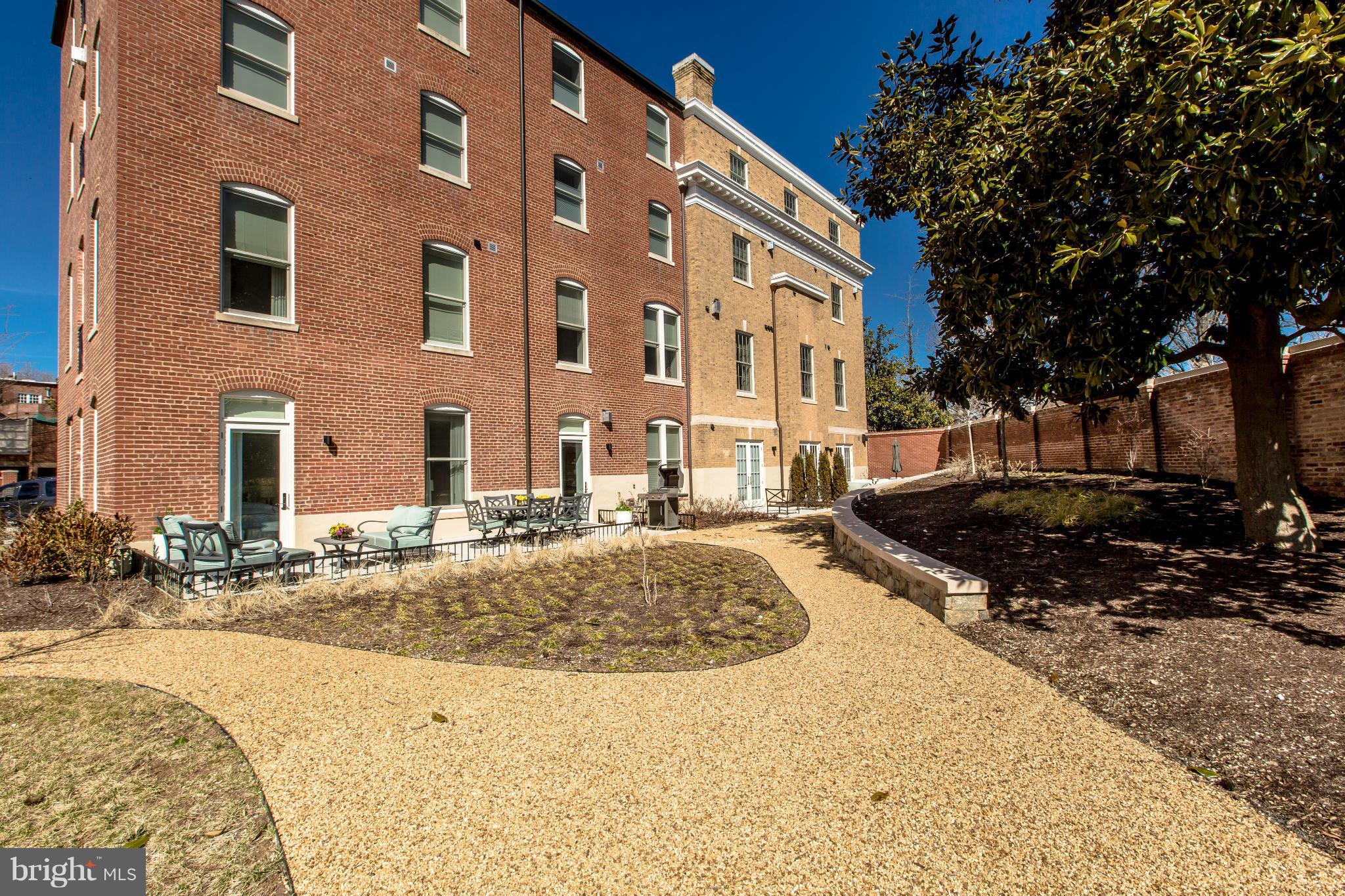 3052 R Street Northwest, Unit 104 Washington, DC 20007 - Photo 27 of 29 Community