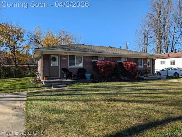 $950 | 6023 Globe Avenue, Westland, MI 48185