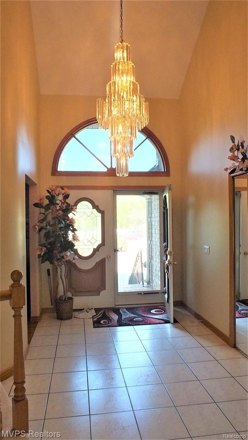 39555 Ryan Road Sterling Heights, MI 48310 - Photo 8 of 45 Foyer