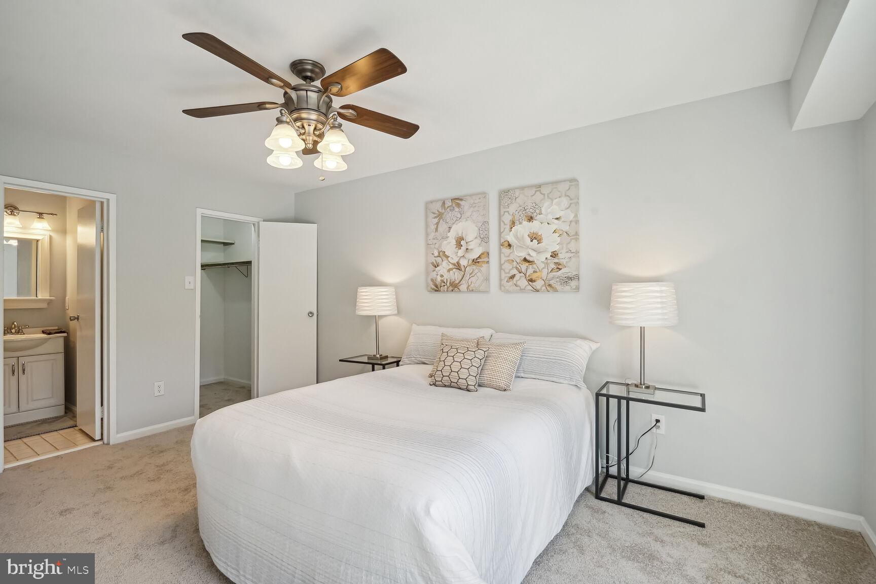 6135 Edsall Road, Unit O Alexandria, VA 22304 - Photo 16 of 27 SPACIOUS PRIMARY BEDROOM WITH WALK-IN CLOSET