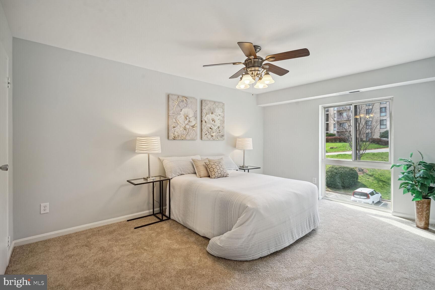 6135 Edsall Road, Unit O Alexandria, VA 22304 - Photo 18 of 27 PRIMARY BEDROOM WITH CEILING FAN