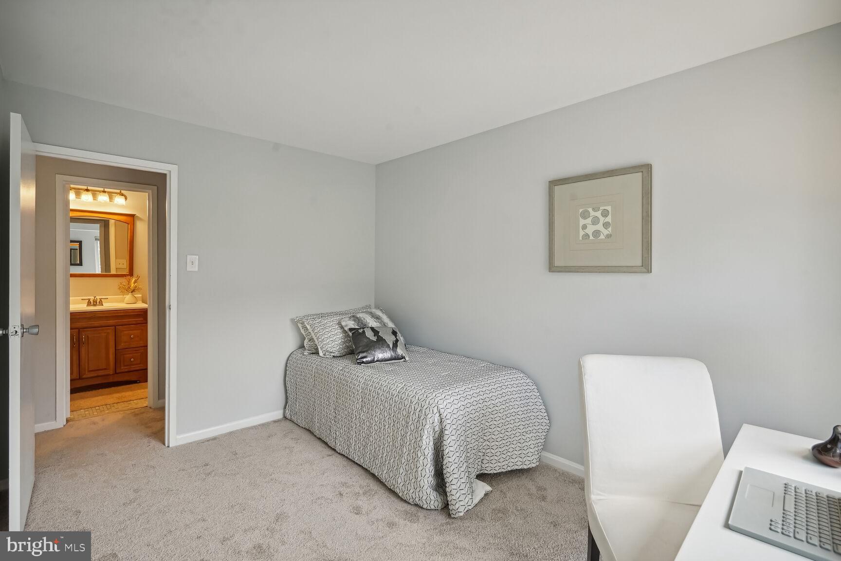 6135 Edsall Road, Unit O Alexandria, VA 22304 - Photo 22 of 27 BEDROOM #2