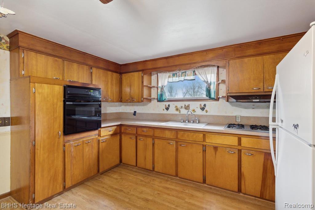 998 Lansing Road Morrice, MI 48857 - Photo 16 of 47