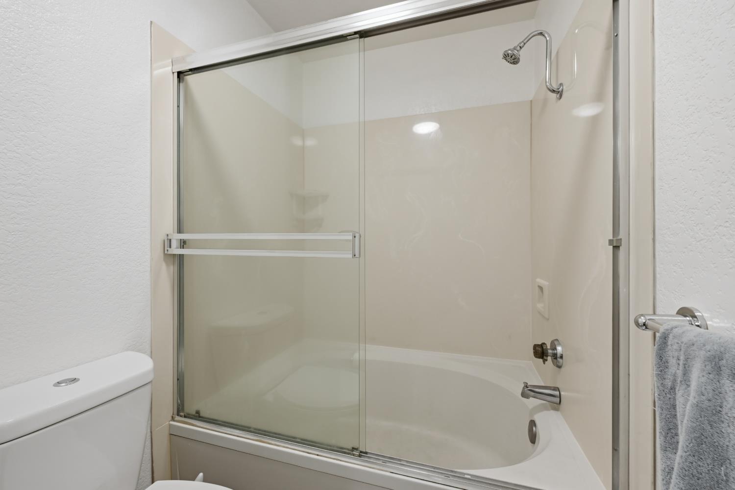 3006 Springview Meadows Drive Rocklin, CA 95677 - Photo 27 of 41