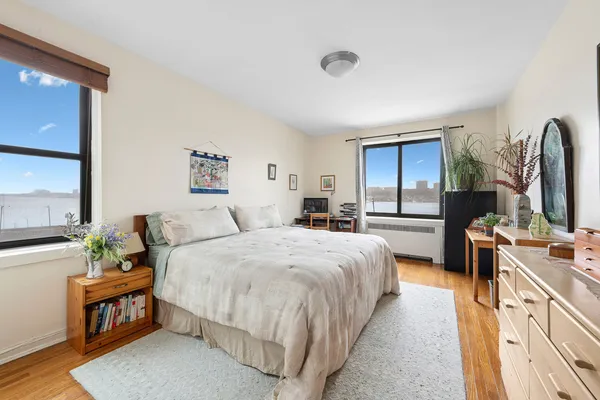 $899,000 | 159-00 Riverside Drive West, Unit 3L | Central Harlem