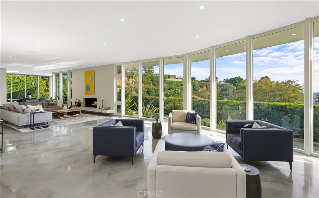1375 North Wetherly Drive, Los Angeles, CA 90069 Compass