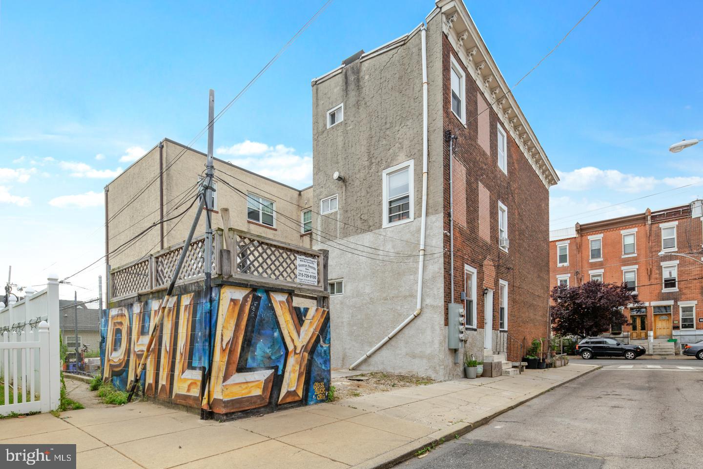 509 Reed Street Philadelphia, PA 19147 - Photo 2 of 19 Rear exterior parking