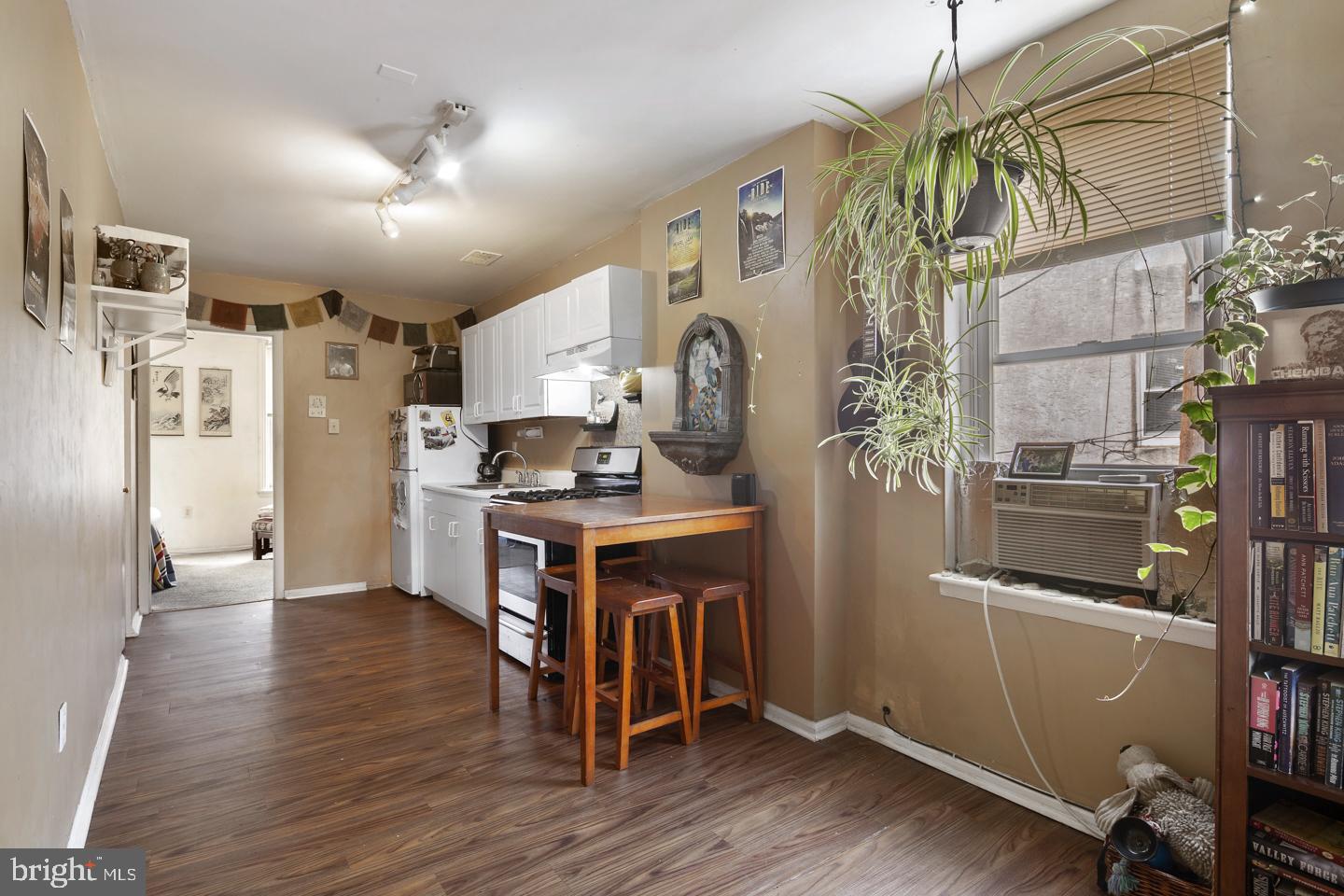 509 Reed Street Philadelphia, PA 19147 - Photo 4 of 19 Unit 2 kitchen