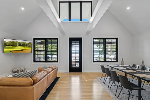 $1,190,000 | 102 Angler Point, Gallatin, MO 64640